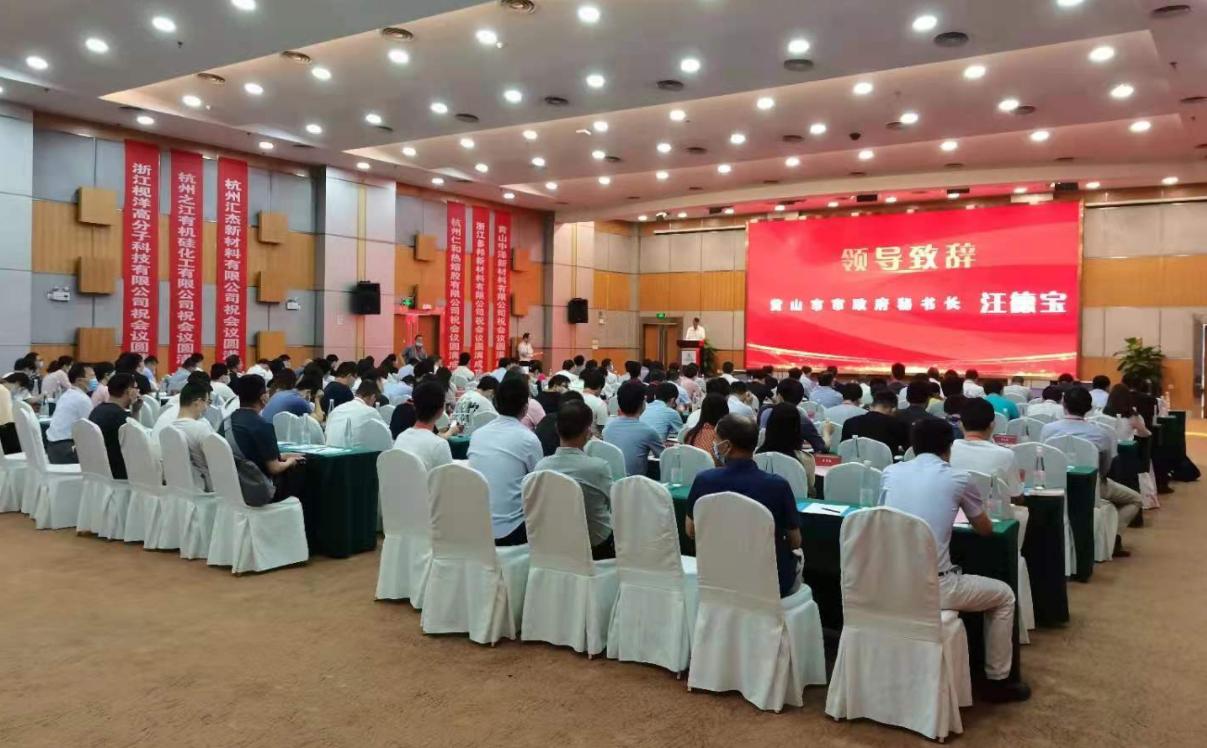 �������ֽ�ҵ�μӵ��Ľ쳤���ǽ�ҵ��Ӣ��̳